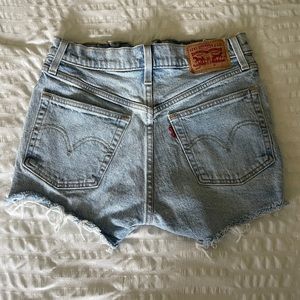 Levi demin shorts